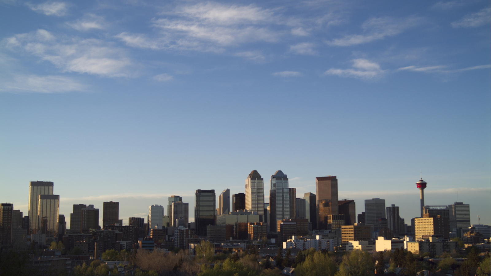 Calgary,Downtown,Skyline,From,South,Looking,North,At,Dusk